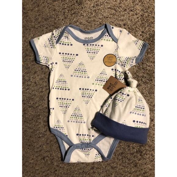 **NWT**  Chick Pea Boys Infant Onesie with Cap - Size 6/9 months - Picture 1 of 4